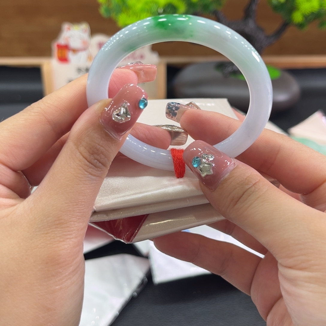 未镶嵌手镯翡翠50圆条