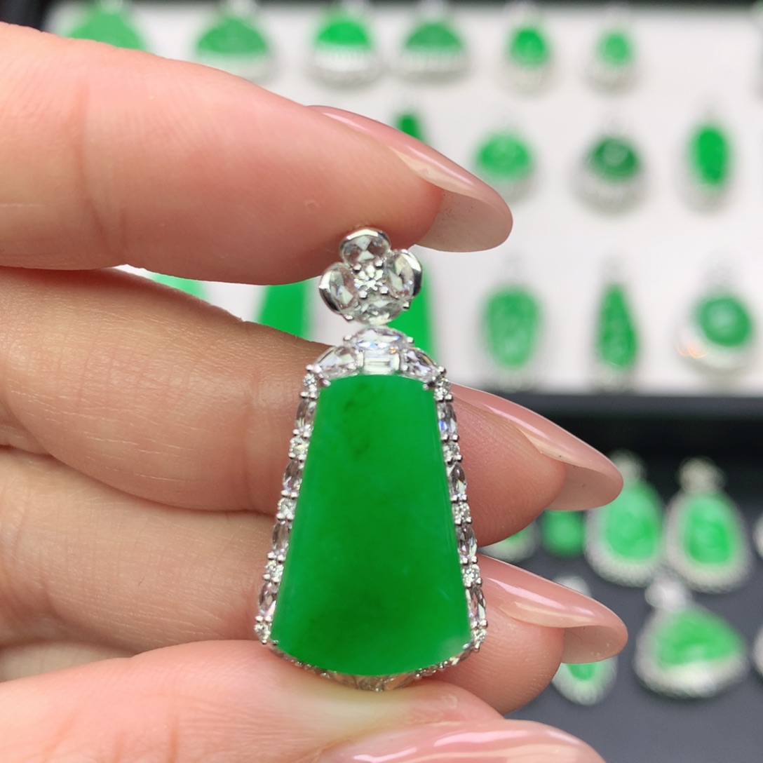 翡翠18K金镶嵌吊坠(不含链)