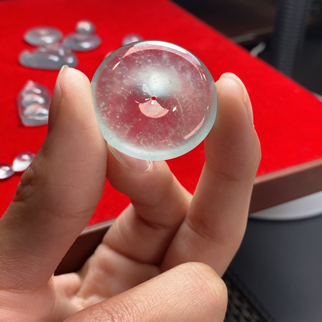 S***！翡翠未镶嵌颈饰平安扣定金