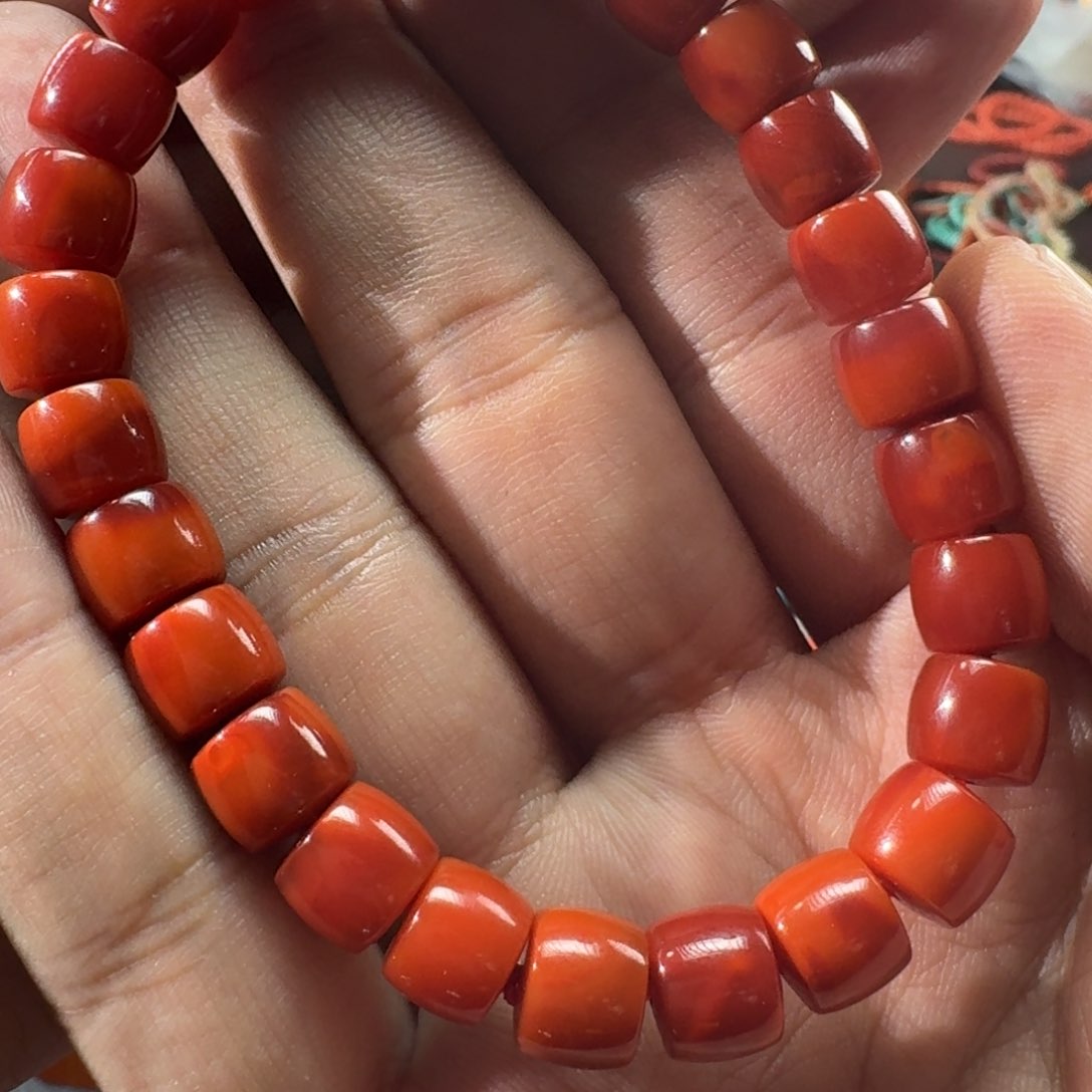 南红玛瑙柿子红双色直切手串8.8mm未镶嵌