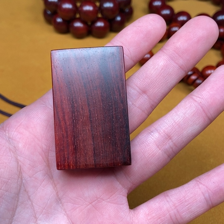 小叶紫檀吊坠牌子