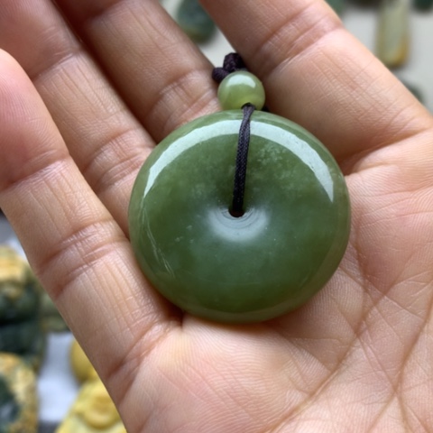 【闪购商品】未镶嵌透闪石质玉挂件