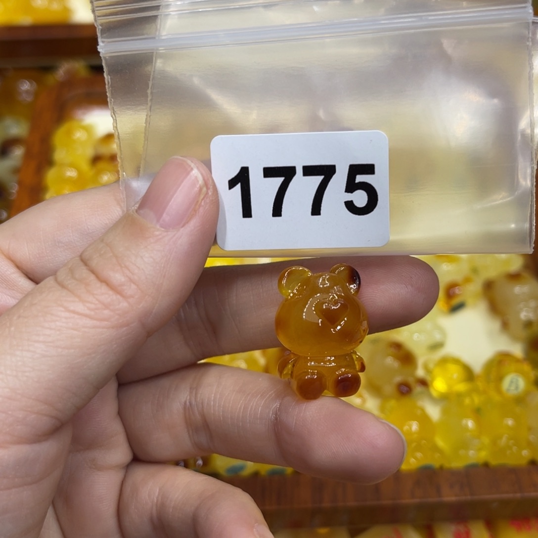 琥珀珠宝奇石未镶嵌