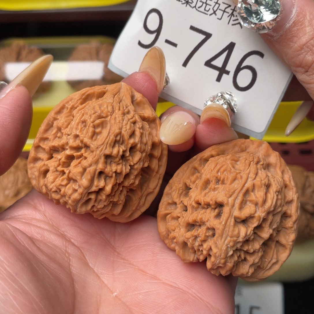 文玩核桃把件41全品红皮高炮南疆石