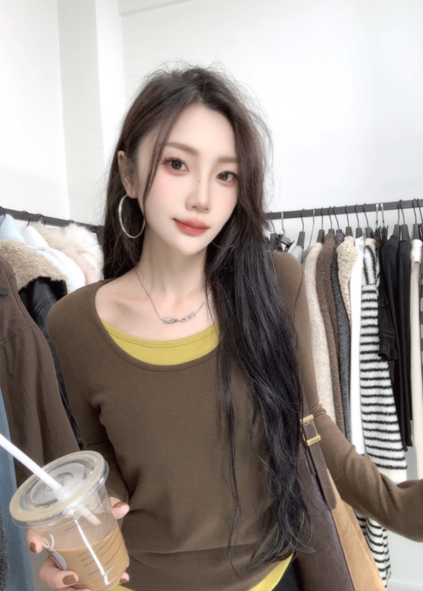 抗皱T恤拼接圆领撞色打底衫长袖修身百搭