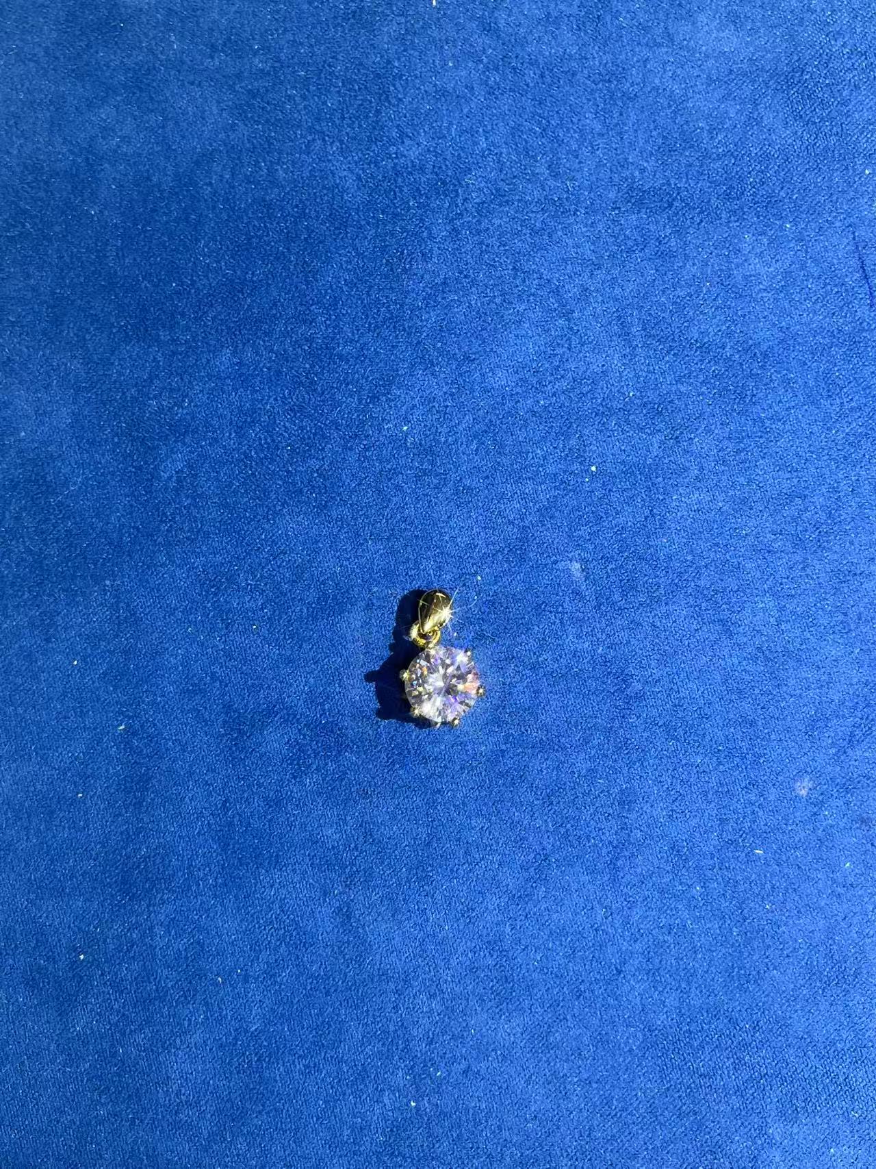 a1935黄色六爪吊坠多样性发货