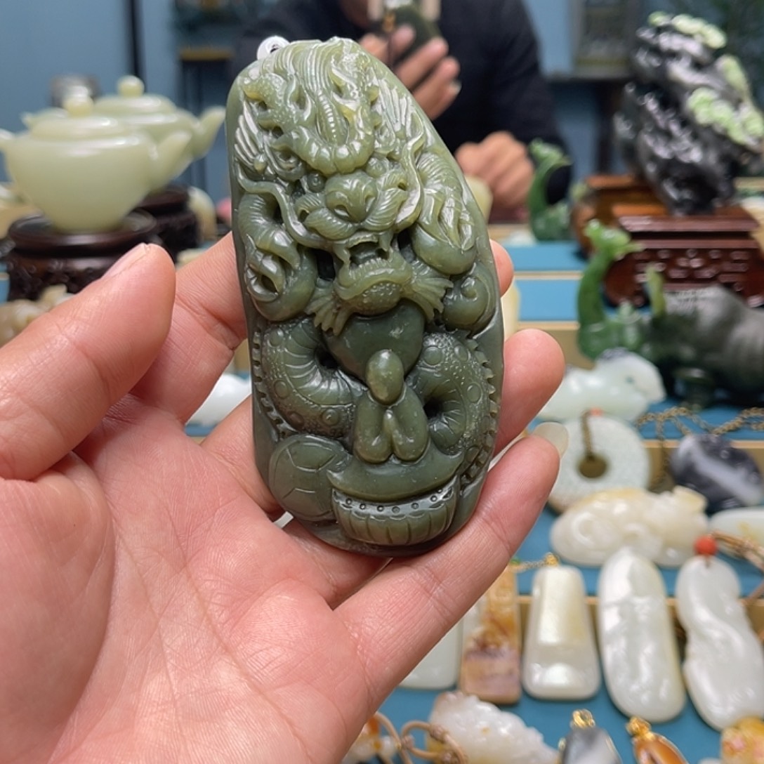 平***界和田玉未镶嵌挂件