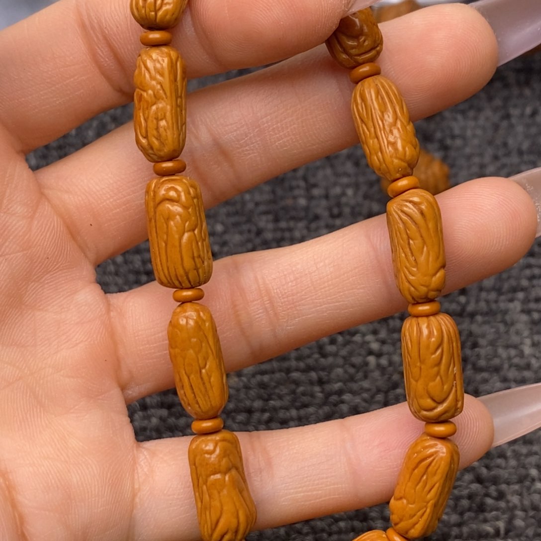 秦岭山脉龙纹桃核 13