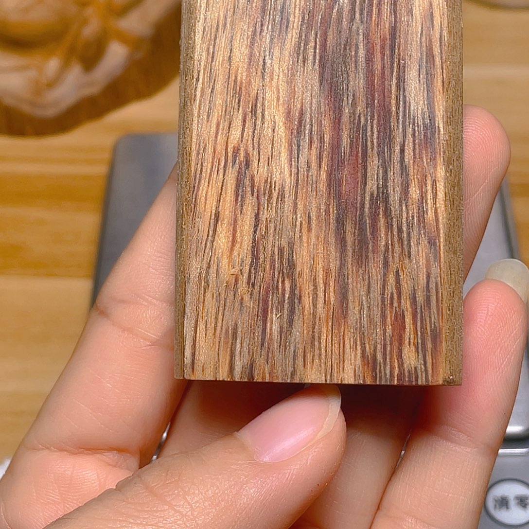 用***8沉香达拉干牌461一一