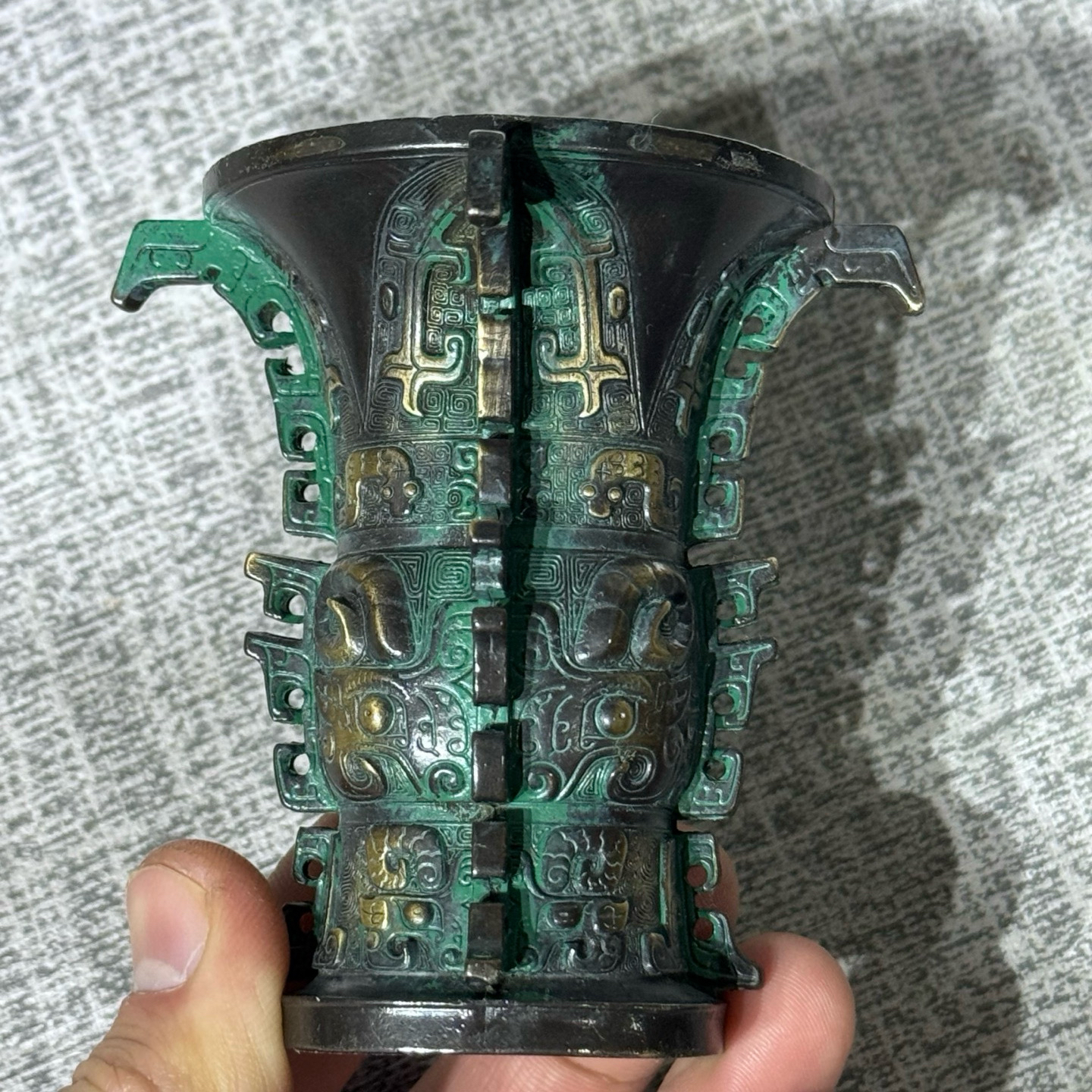 精工仿西周何尊家居摆件，博古架，高度8厘米精工版带礼盒，