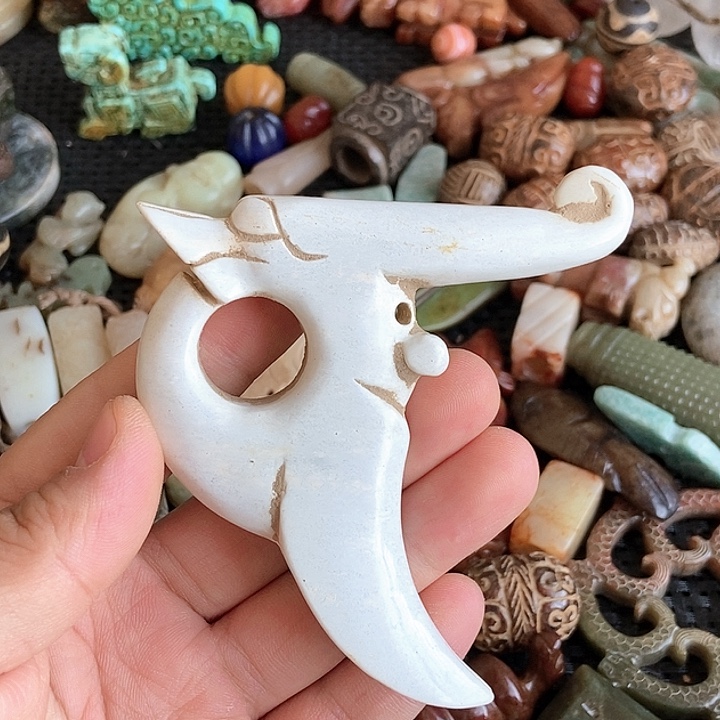 和田玉未镶嵌颈饰110