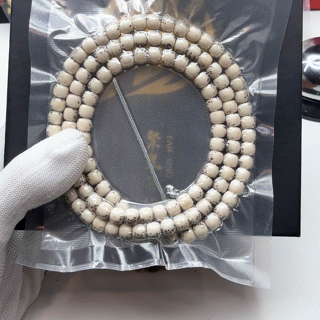 星月菩提吊坠3冰白河豚7左右108