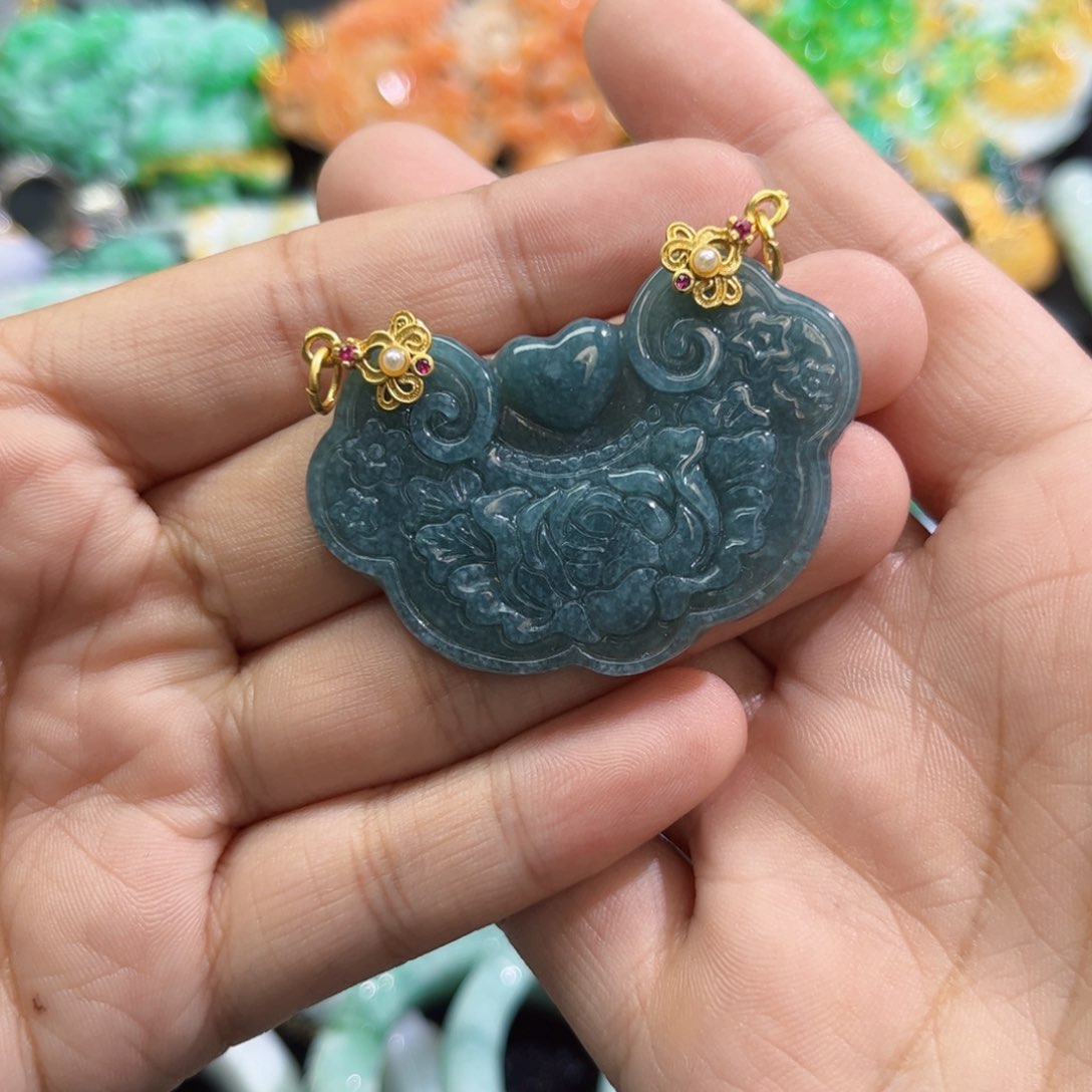 翡翠未镶嵌颈饰天***鸭待编织