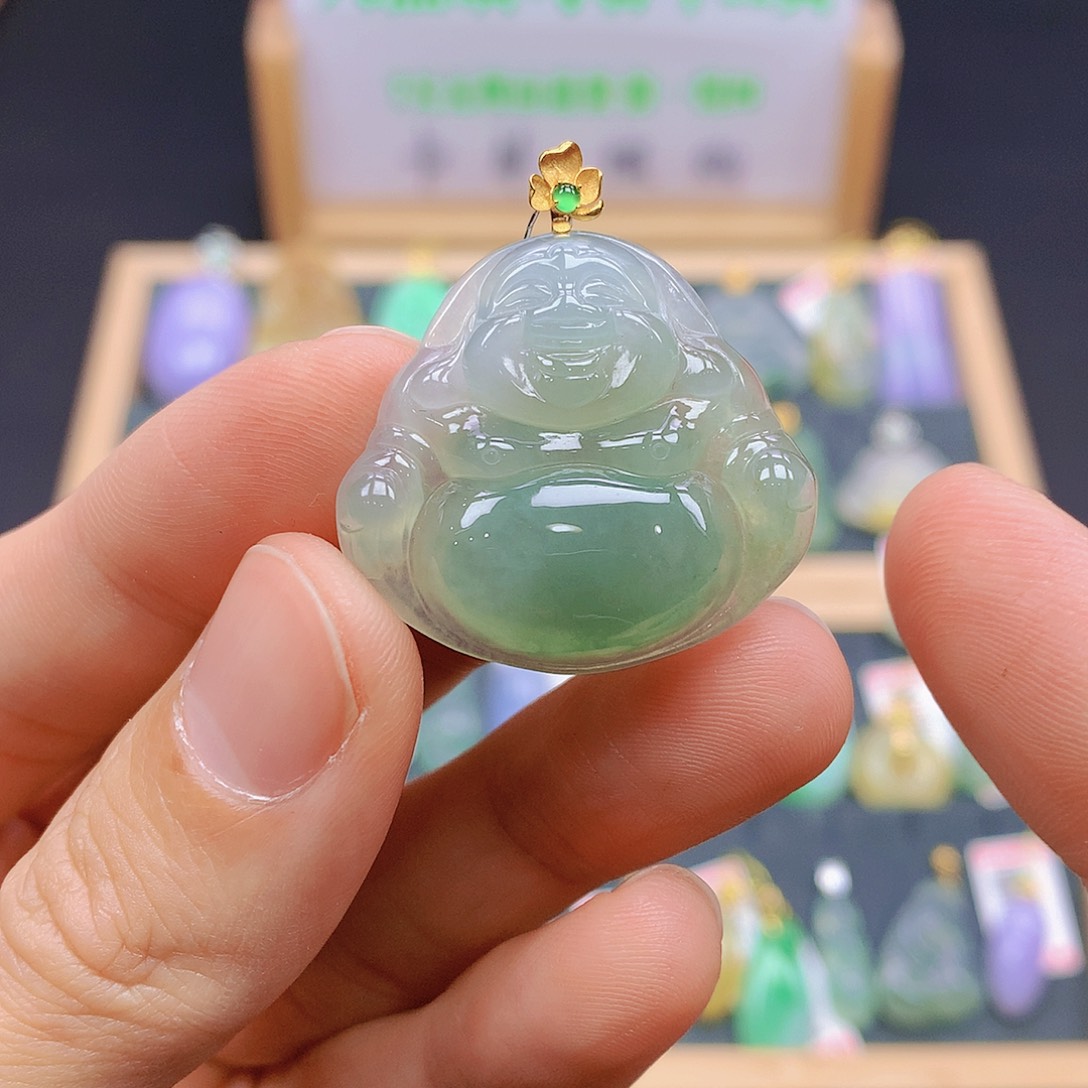 翡翠18K金镶嵌颈饰翡翠