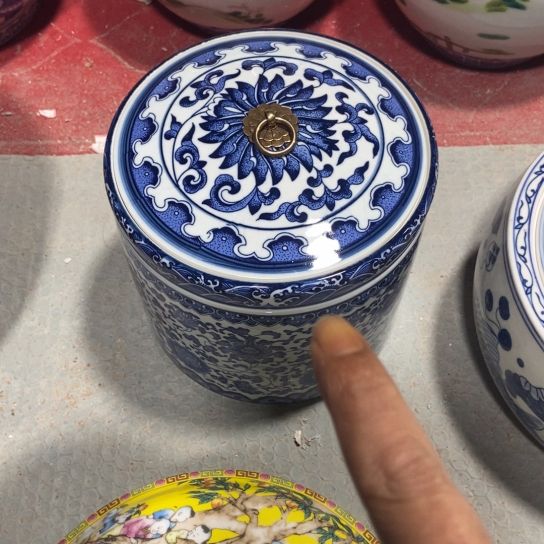 大***吃瓷片景德镇陶瓷罐一个