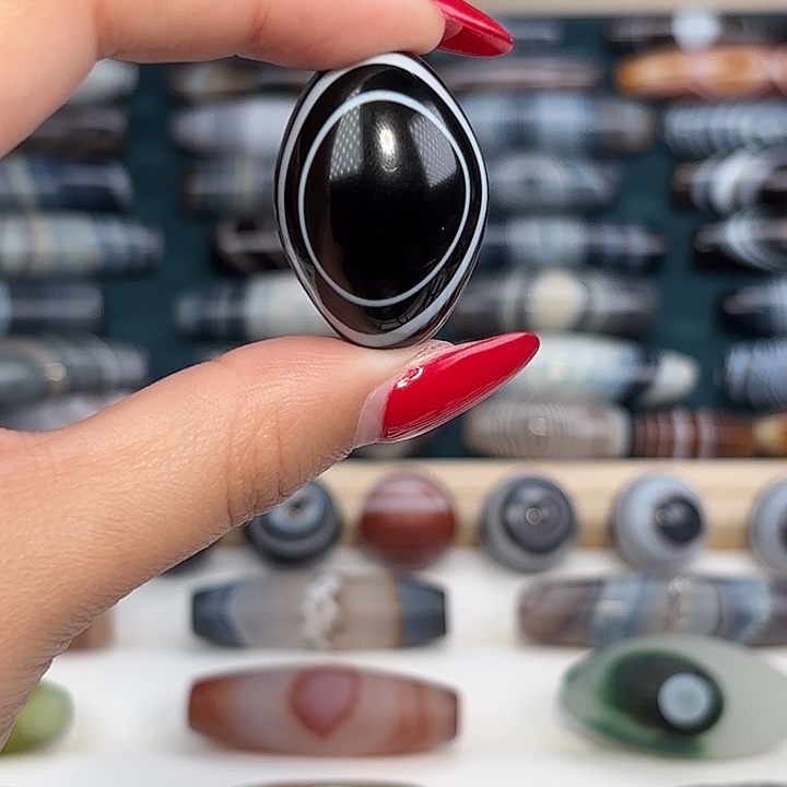 幻***城玛瑙/玉髓合金珠宝奇石