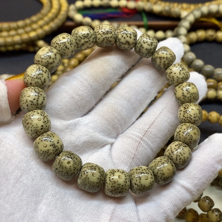【闪购商品】手串星月菩提原生态石玉料