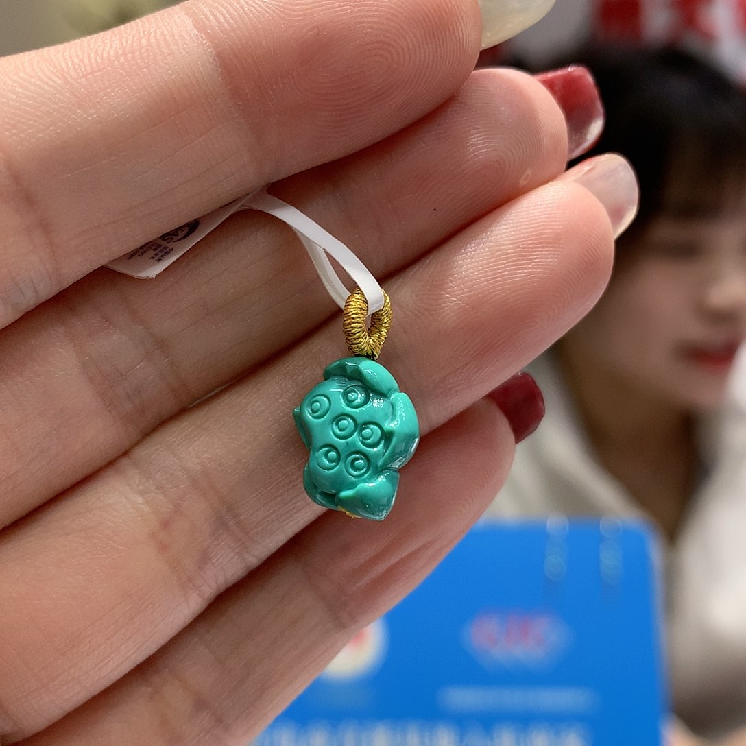 绿松石配饰未镶嵌