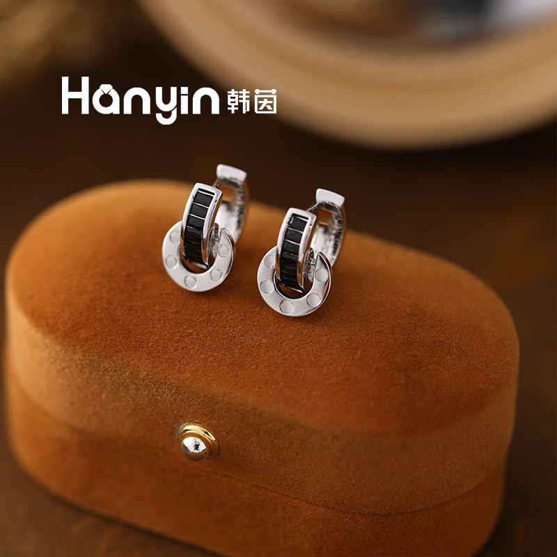 铜合金合成锆石耳饰 高定优雅黑色环环相扣减号耳环AAA