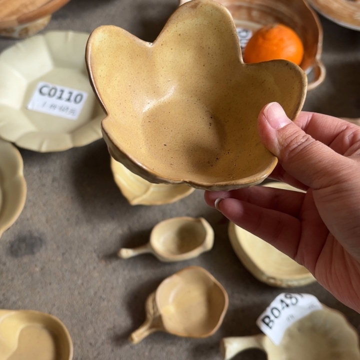 冷***友陶瓷花朵小碗1个装