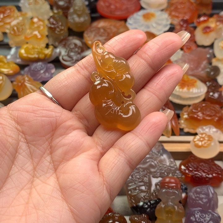 玛瑙/玉髓颈饰未镶嵌