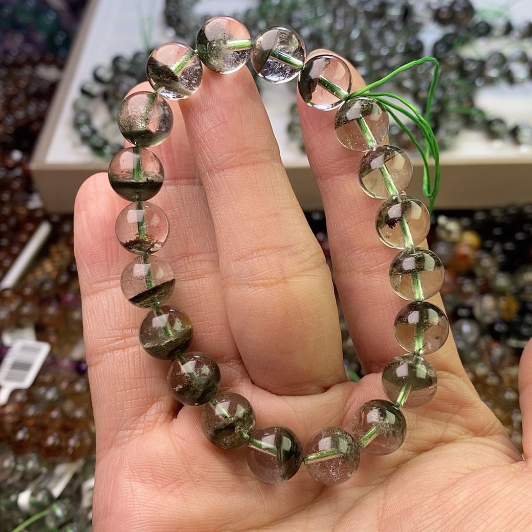 水晶手串未镶嵌然****^卡10