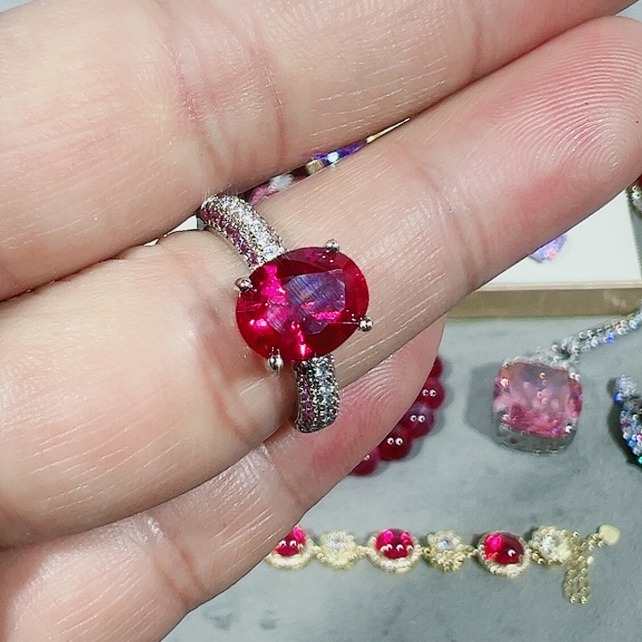 红宝石颈饰未镶嵌