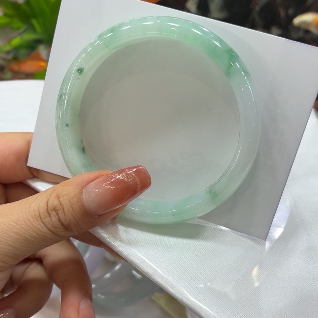 翡翠未镶嵌手镯手镯