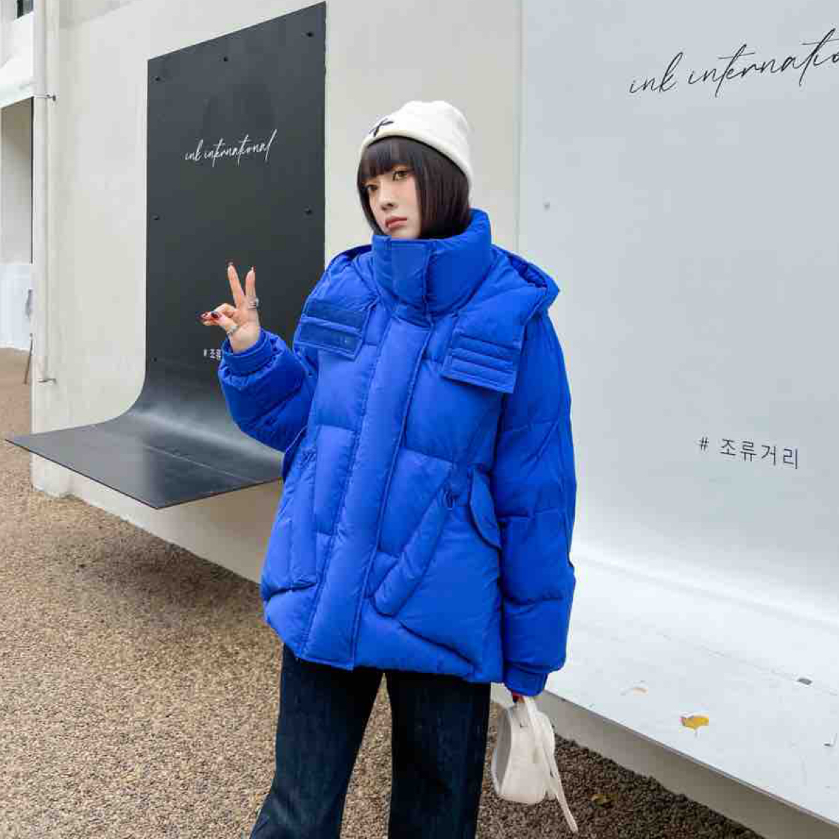 8617超好看女冬季新款宽松加厚保暖时尚连帽洋气外套