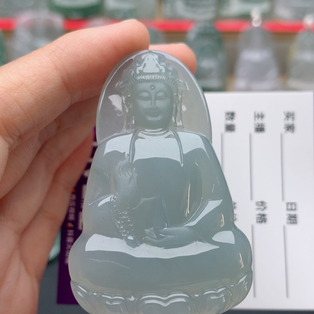 翡翠未镶嵌颈饰素衣