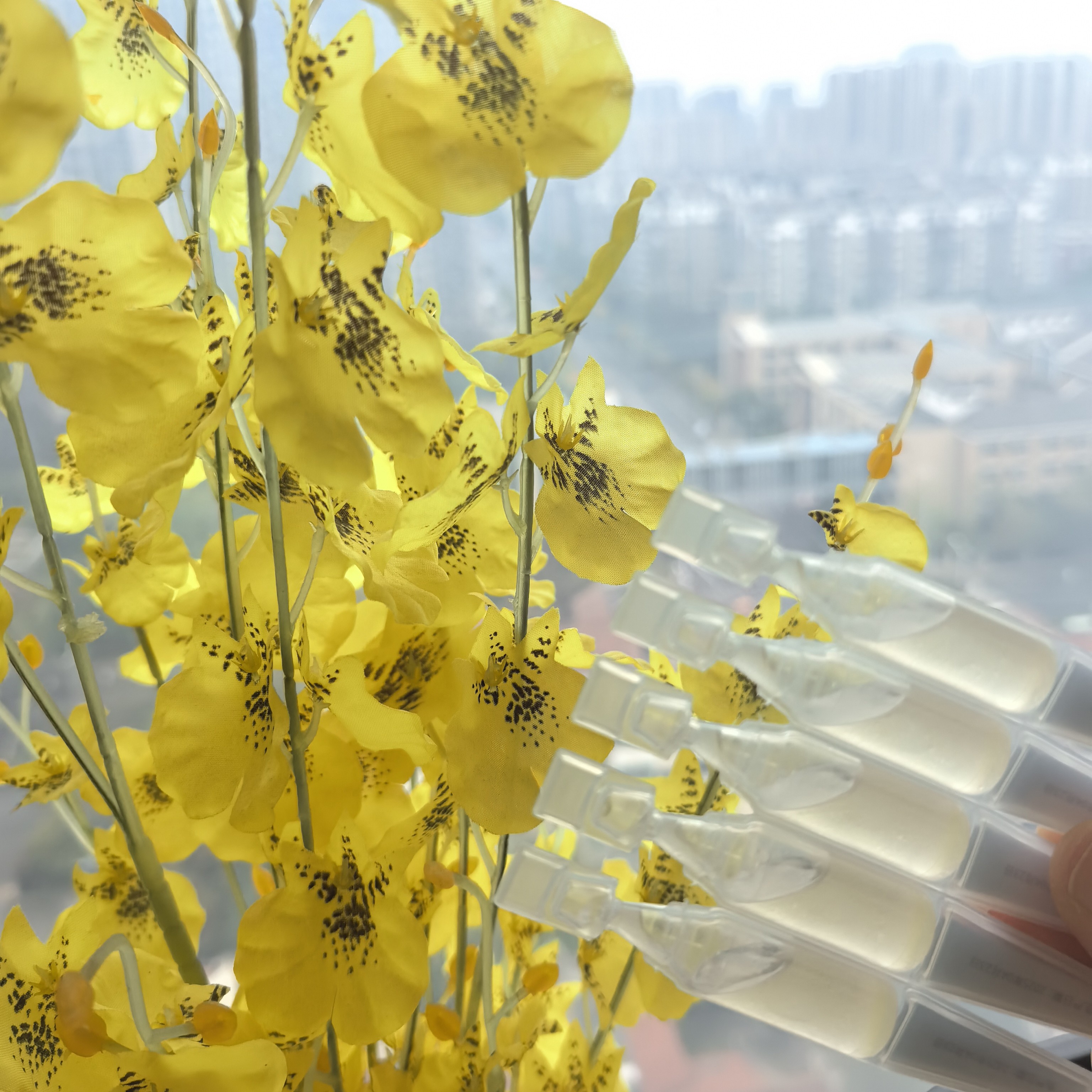 Y好用蓝色次抛密集精华刷子