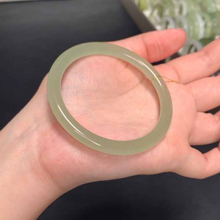 和田玉手镯未镶嵌56