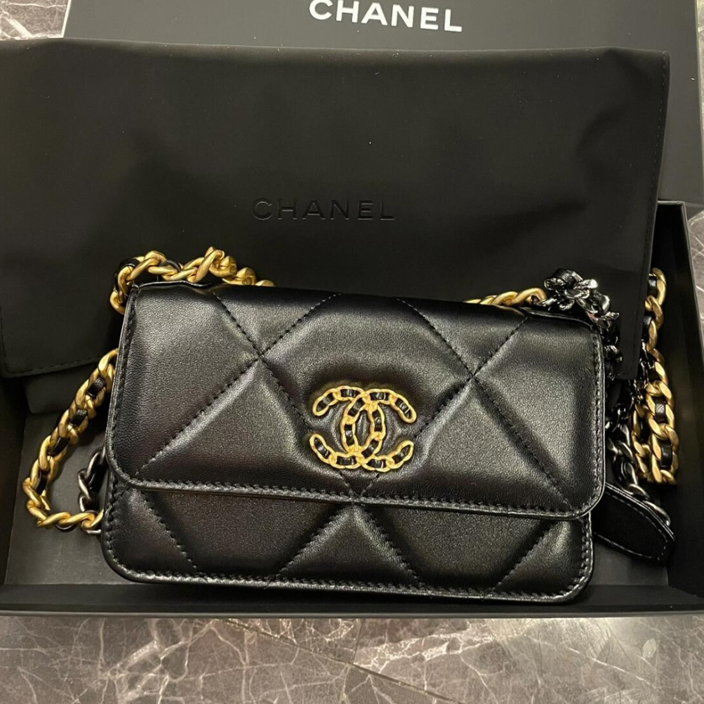 95新 Chanel/香奈儿 98新 奢总管/19手机包/芯片