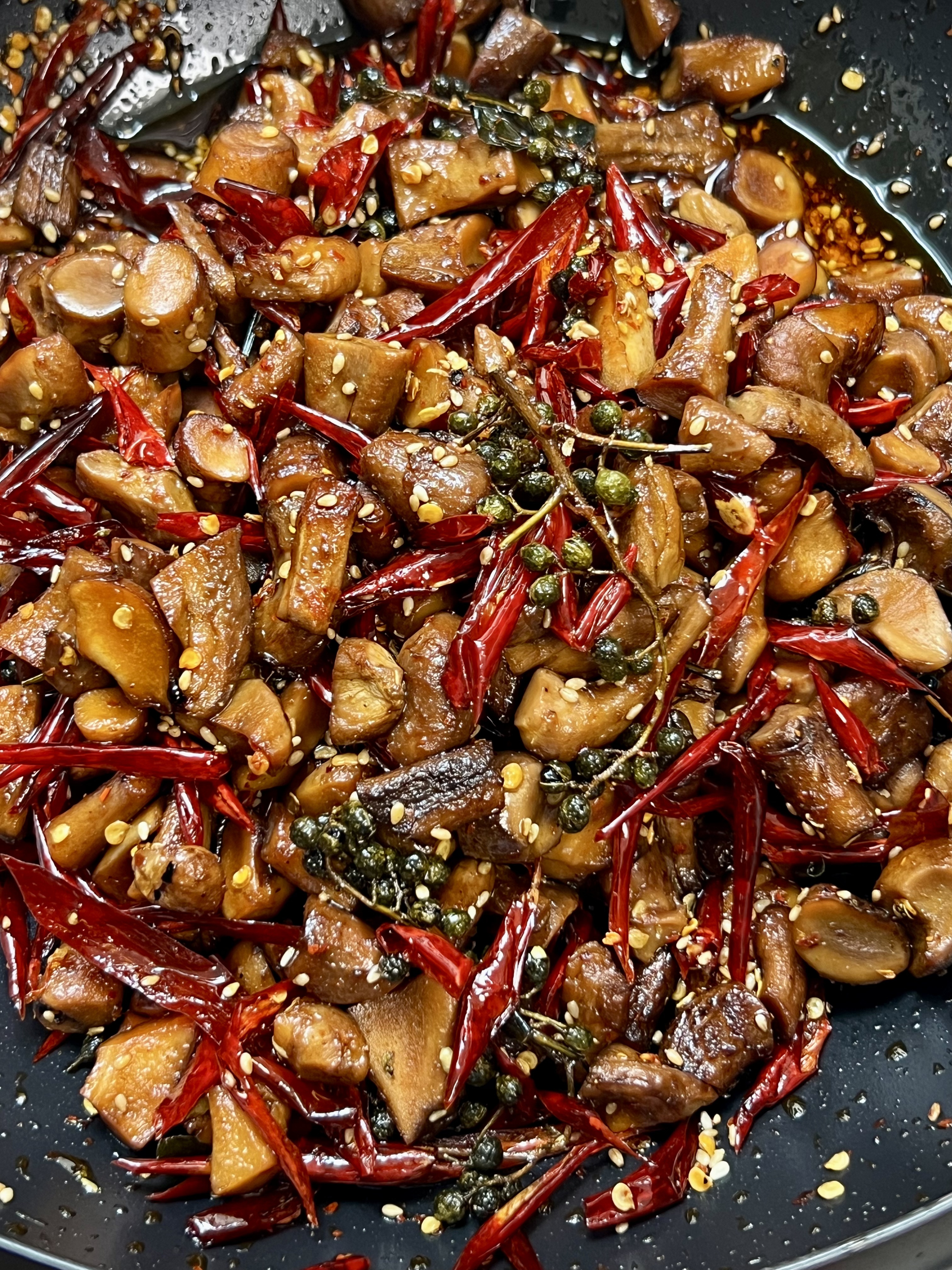 【冷吃香菇】胖龙油淋冷吃系列真空包装零食云南特色独有味道