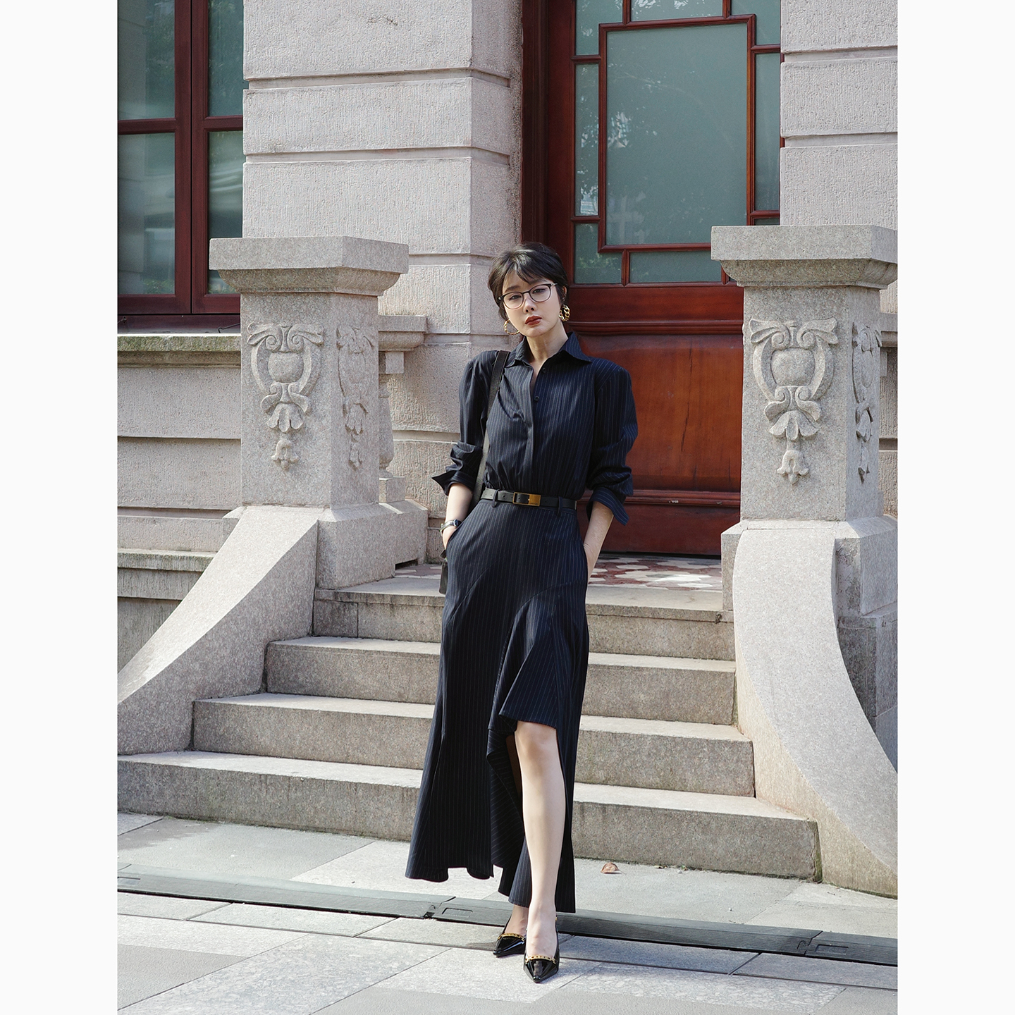 【中环广场】精英风 显瘦藏青竖条纹假两件衬衫连衣裙不规则