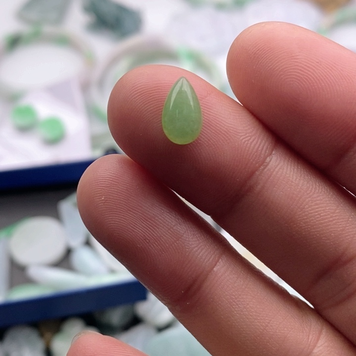 翡翠吊坠(不含链)未镶嵌周****鱼