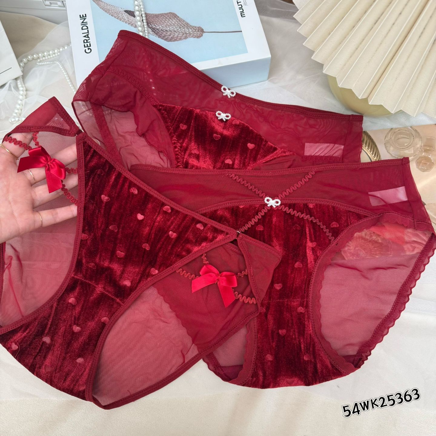 法式蕾丝性感透气本命年女士中腰三角内裤