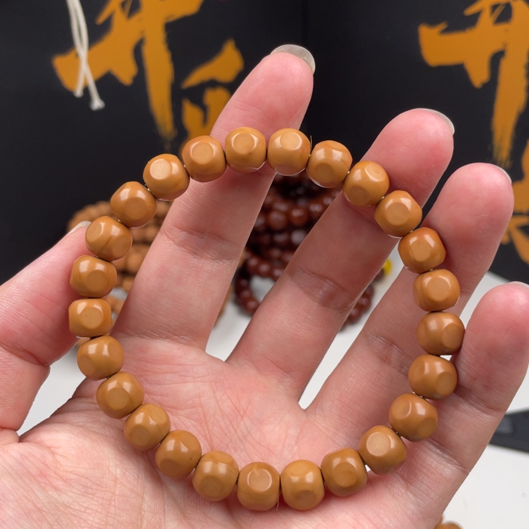 【闪购商品】手串猴头核桃六方泛油28.8。9➕