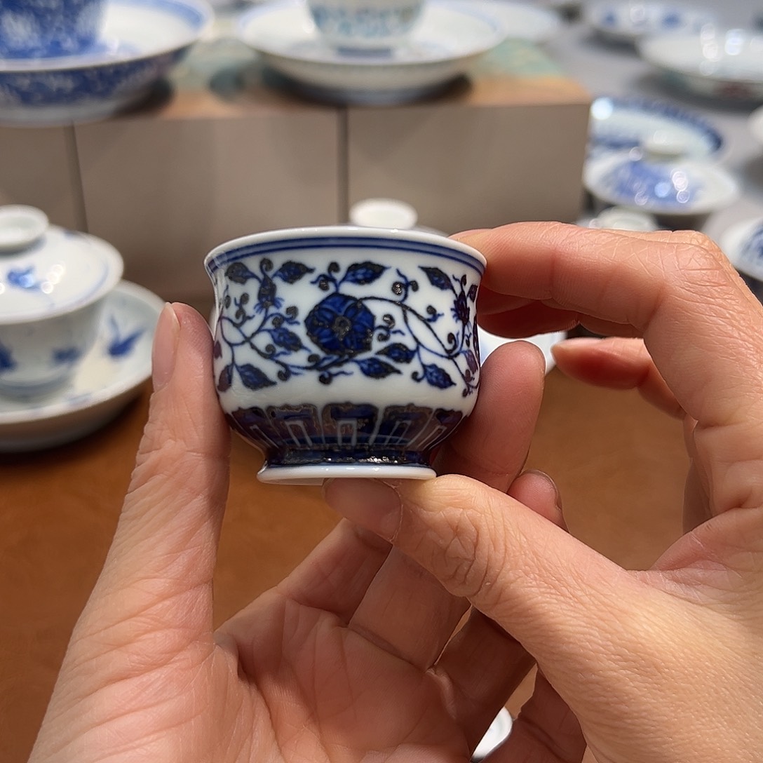 杯子缠枝炉式杯40毫升