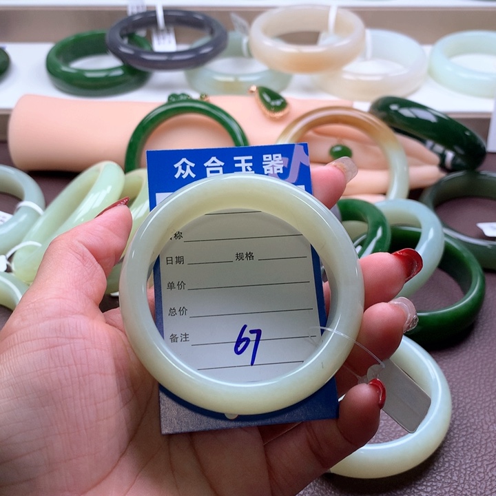 和田玉手镯56未镶嵌