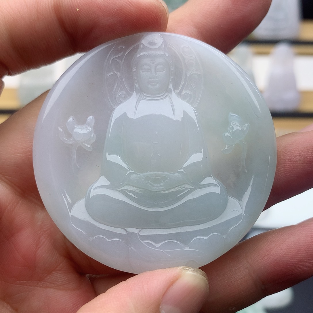 翡翠未镶嵌颈饰素衣观音
