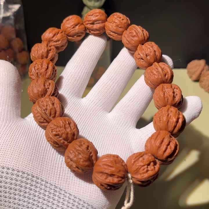 文玩核桃手串……26