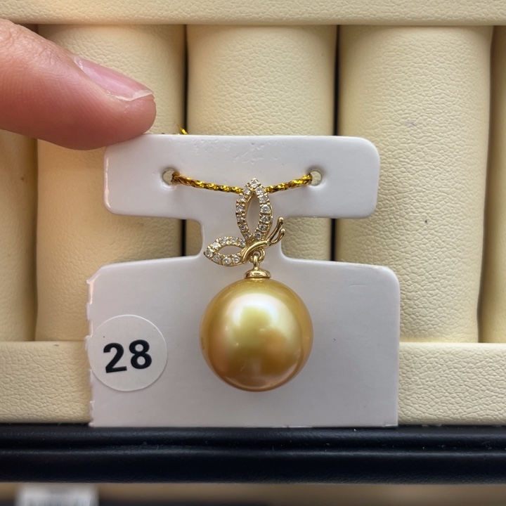 海水珍珠颈饰18K金镶嵌金珠13.4mm