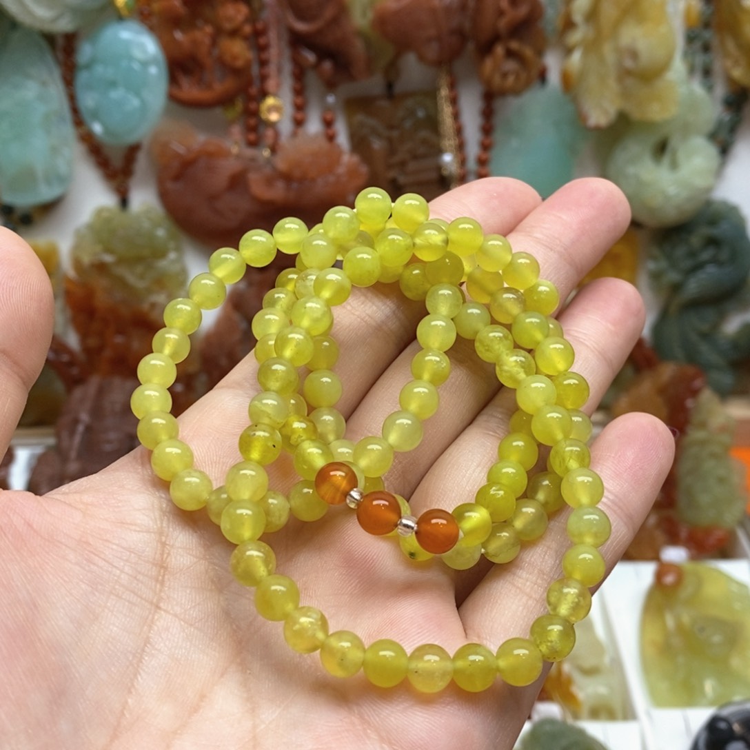 蛇纹石玉颈饰未镶嵌