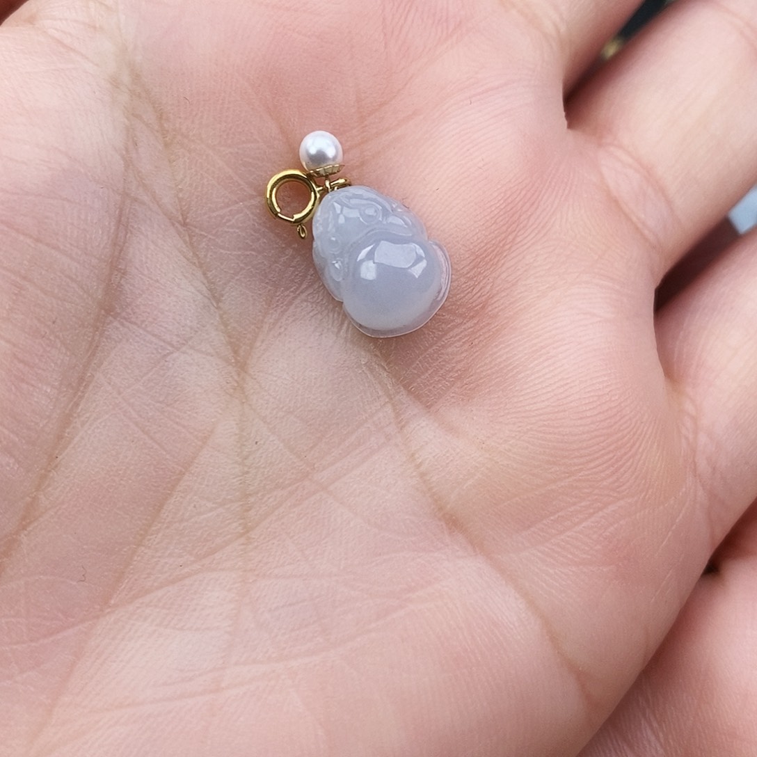 翡翠颈饰18K金镶嵌貔貅