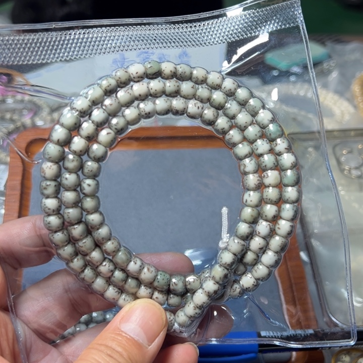 星月菩提手串绿背7×6老型108颗石玉料糯冰