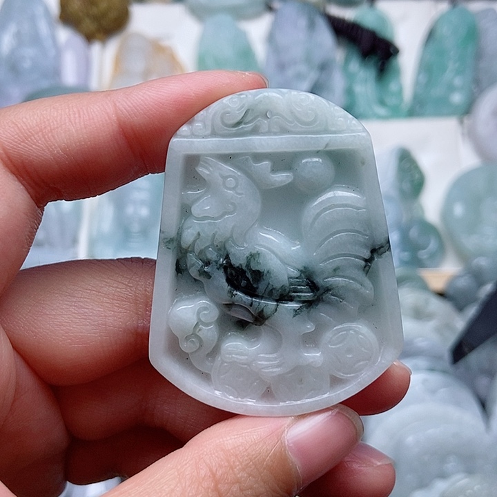 翡翠未镶嵌颈饰翡翠