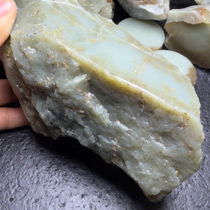 和田玉（糖玉）未镶嵌珠宝奇石
