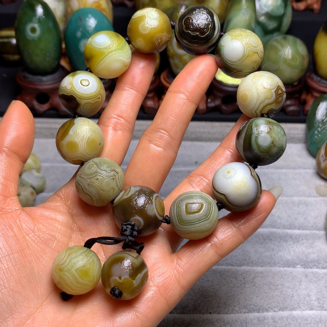 玛瑙/玉髓手串未镶嵌