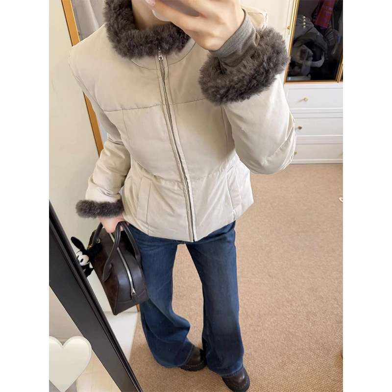 【现货】卡其色毛绒立领棉服外套女冬季新款设计感加厚超好看棉袄潮